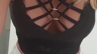 Coelinhahot1 webcam show 2020-03-02_18-17-24_434