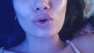 Luni07 webcam show 2020-03-03_19-37-17_495