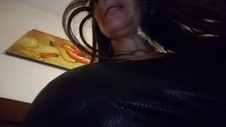 Cjpq2525 webcam show 2020-03-01_04-33-59_470