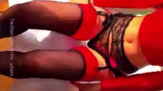 Felicity feet flash 2