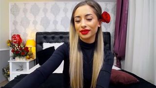 Pretty Ŝûp℮r Šmõkeȓ Ǧǐrl Red Rose Smoking Teaze