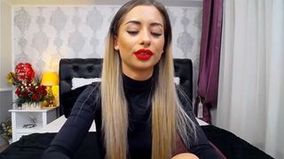 Pretty Ŝûp℮r Šmõkeȓ Ǧǐrl Red Rose Smoking Teaze