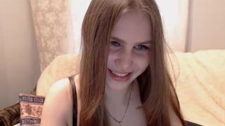 lovelylikenight playing with her pussy making it squirt all over in private premium video 2016-09-11