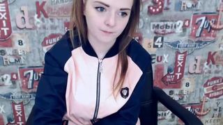 dannikelsoo playing all alone in her bed in private premium video 2016-09-11