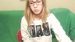 petitetyummy making you feel hot in private premium video 2016-09-11