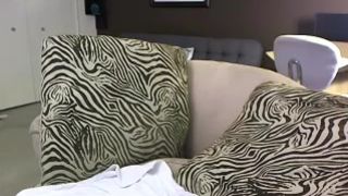 AspenRae - Huge tip gets her Crying and Cumming