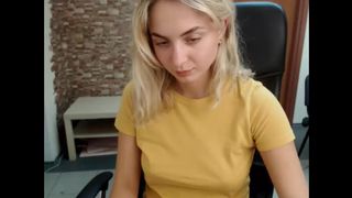 Hollyevelyn | natural new teen babe tease body | 1080p