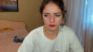 effiepearll tickling her clit in private premium video 2016-09-11