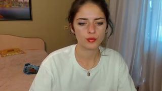 effiepearll tickling her clit in private premium video 2016-09-11