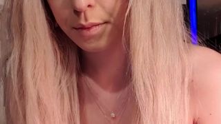 Monikag webcam show 2020-03-10_19-17-57_222