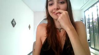 Lucythealien webcam show 2020-03-07_19-35-21_642