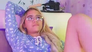 Tokyoparis webcam show 2020-03-10_11-30-10_624