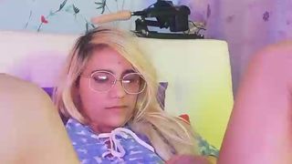 Tokyoparis webcam show 2020-03-10_11-30-10_624