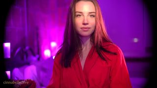 Cinnabelle 12032020 - shaved pussy close-up