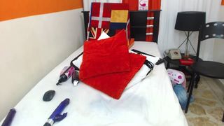 samanta_horny_ aka ms_marilyn_69 doggy show 1584149888