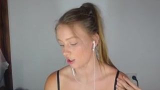 surfergirlxo from mfc