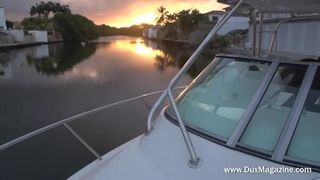 Yuvi Pallares en el bote