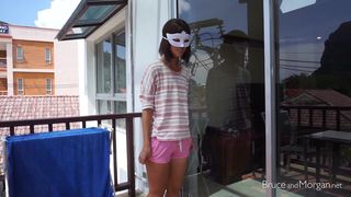 bam.17.12.08.morgan.peeing.around.the.house[BruceAndMor