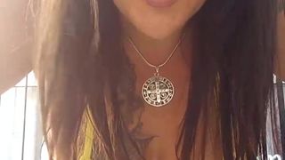 Fernandahi webcam show 2020-03-13_15-25-33_428