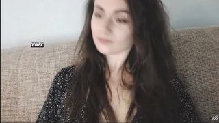 две курици настя с мамкой  чмирят  не плотоспособных