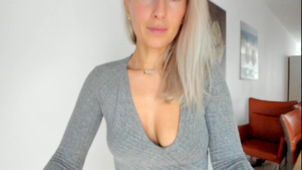Free miss julia stripchat