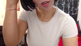 MegaTitsss top off and suck nipple