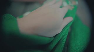 Lucie Oude - Body tour in kimono