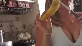 Feet_lady webcam show 2020-03-30_16-29-43_862