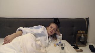 Koqcam webcam show 2020-03-30_00-00-09_324