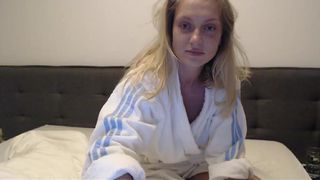 Koqcam webcam show 2020-03-29_22-59-37_993