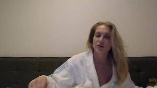 Koqcam webcam show 2020-03-29_22-59-37_993