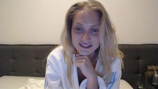 Koqcam webcam show 2020-03-29_22-59-37_993