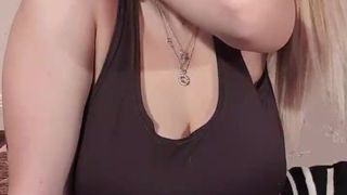 Monikag webcam show 2020-03-23_19-30-37_397