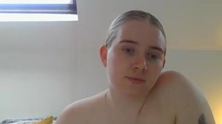 Lizzielou webcam show 2020-03-28_18-00-11_897