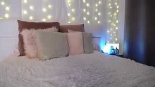 Chiennette webcam show 2020-03-30_15-21-00_125