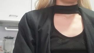 Tokyoparis webcam show 2020-03-27_12-15-41_883