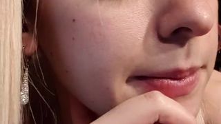 Monikag webcam show 2020-03-31_01-19-13_426