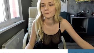 your_kat showing tits & ass 4.4.20