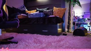 blazefyre _April-11-2020_Cam Show 3of4