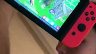 Ellieleen1 (aka ellieleen11, ellieleen, elliemayli) playing with her clit and is hitting that right spot OnlyFans private video