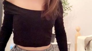 Ellieleen1 (aka ellieleen11, ellieleen, elliemayli) touch her pussy for you and fingering her tight pussy OnlyFans private video