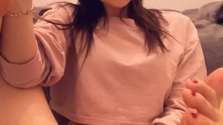 Ellieleen1 (aka ellieleen11, ellieleen, elliemayli) vibration makes her cum and playing all alone in her bed OnlyFans private video