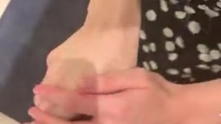 Ellieleen1 (aka ellieleen11, ellieleen, elliemayli) lips for days and suckin on my titties OnlyFans private video