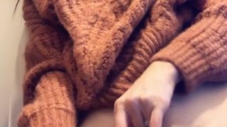 Ellieleen1 (aka ellieleen11, ellieleen, elliemayli) bad naughty girl and teasing you with the booty OnlyFans private video