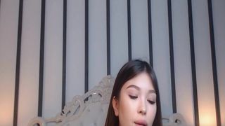 Asian Doll Brunette And Her Lusty Performance Live