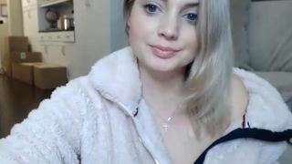 BridgetteXoXo is physical female idealism