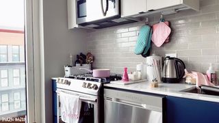 Indigo_White_-_Little_Sister_Loses_A_Bet.mp4