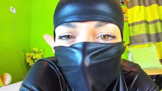 Zeira close cam mouth