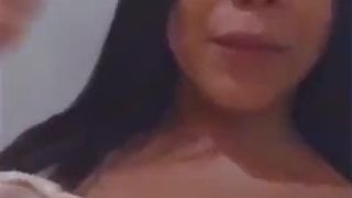 Novinha rebolando na piroca