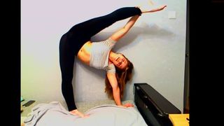 gymnastic_girls - Flexible Russian gymnast